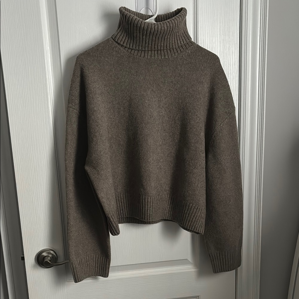 Cozy Brown Turtleneck Cropped Sweater